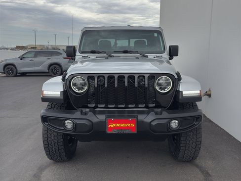 Certified 2022 Jeep Gladiator Sport image 7