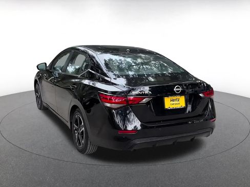 Used 2025 Nissan Sentra SV FWD image 11