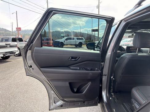 New 2026 Nissan Pathfinder Rock Creek image 26