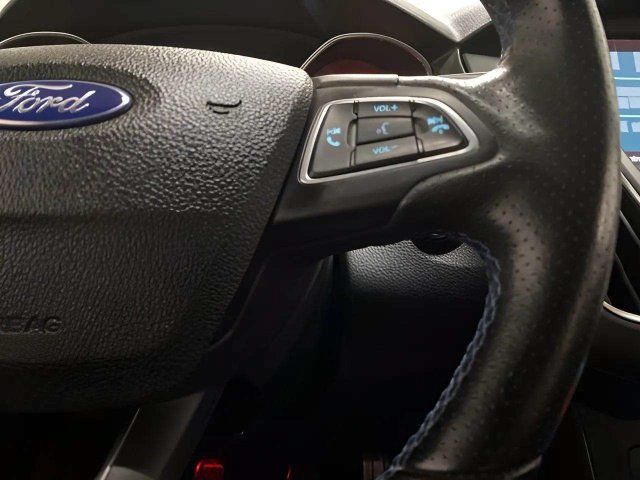 Used 2017 Ford Focus RS AWD/4WD image 43