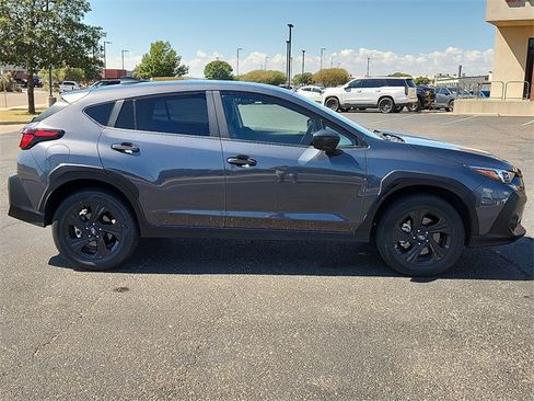 Used 2024 Subaru Crosstrek 2.0i image 5