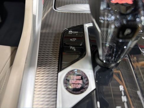 Certified 2023 BMW X6 xDrive40i w/ Executive Package image 38