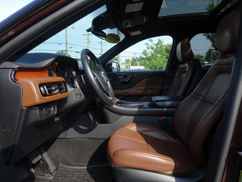 Used 2020 Lincoln Aviator Reserve w/ Equipment Group 201A AWD/4WD image 8