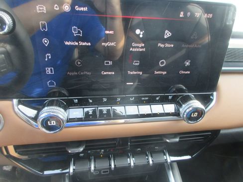 New 2026 GMC Canyon AT4 w/ Technology Plus Package AWD/4WD image 18