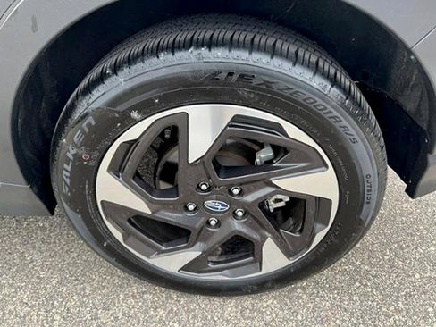 Certified 2025 Subaru Crosstrek 2.5i Limited AWD/4WD image 9
