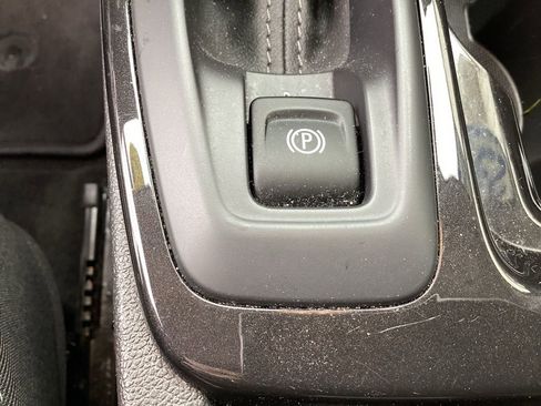 Used 2025 Chevrolet TrailBlazer LT image 35