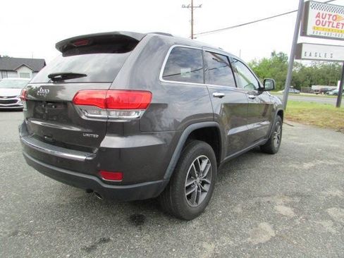 Used 2017 Jeep Grand Cherokee Limited AWD/4WD image 6