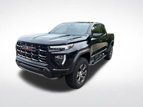 Used 2024 GMC Canyon AT4 AWD/4WD image 7