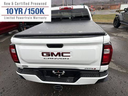 Used 2025 GMC Canyon AT4 image 8