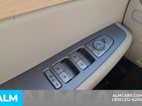 Used 2024 Hyundai Palisade Limited image 17