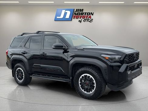 Used 2025 Toyota 4Runner TRD Off-Road AWD/4WD image 3