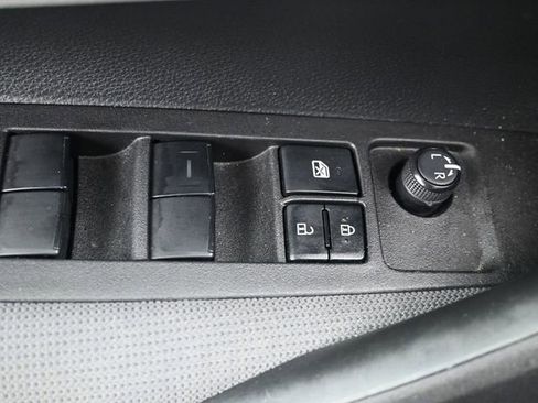 Used 2022 Toyota Corolla LE image 7