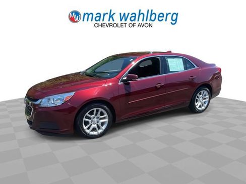 Used 2015 Chevrolet Malibu LT w/ Power Convenience Package FWD image 4