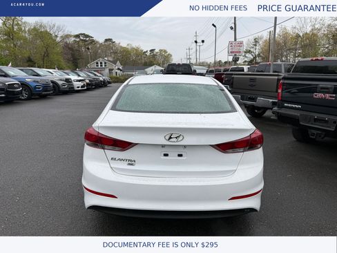 Used 2018 Hyundai Elantra SE image 8