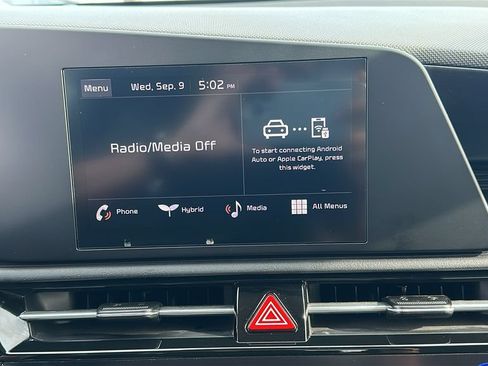 Used 2026 Kia Niro LX FWD image 23