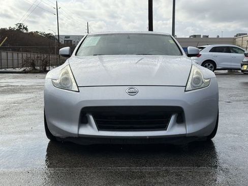 Used 2011 Nissan 370Z Touring w/ Sport Pkg image 3