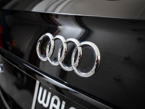 Certified 2025 Audi Q5 2.0T Premium w/ Convenience Plus Package image 10