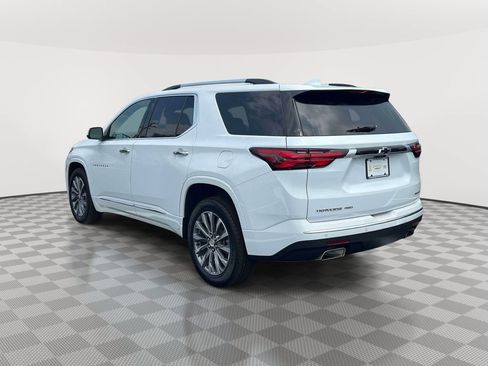 Used 2023 Chevrolet Traverse Premier AWD/4WD image 6