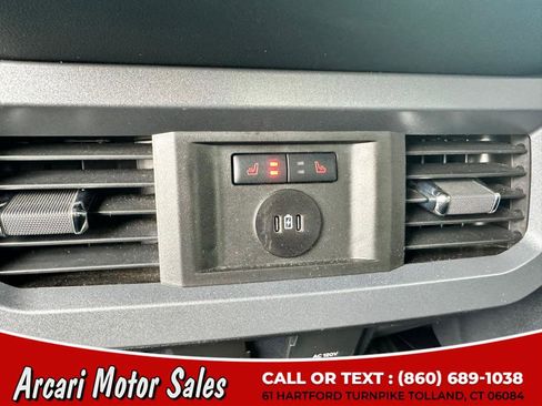 Used 2024 Ford F350 Lariat w/ FX4 Off-Road Package image 18
