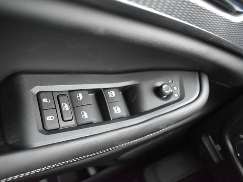 New 2025 Jeep Grand Cherokee Altitude AWD/4WD image 24