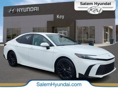 Used 2025 Toyota Camry SE w/ Convenience Package