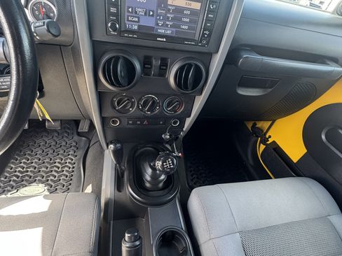 Used 2008 Jeep Wrangler Rubicon w/ Dual Top Group AWD/4WD image 15
