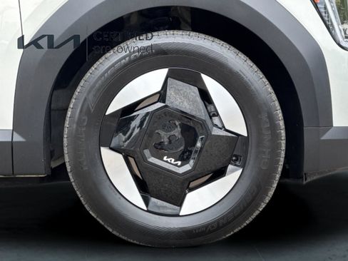 Certified 2024 Kia EV9 Wind AWD/4WD image 26
