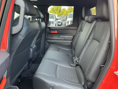 Used 2024 Toyota Tacoma TRD Sport w/ TRD Sport Premium Package AWD/4WD image 13