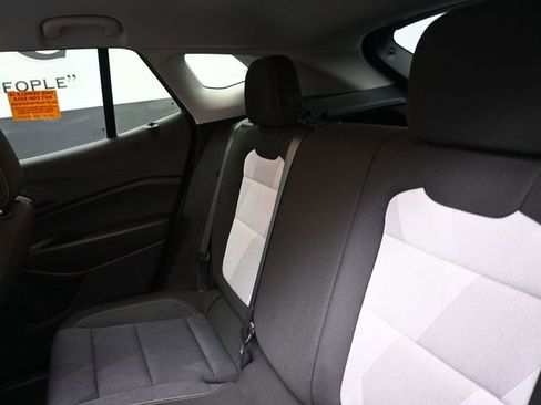 Used 2025 Chevrolet Trax LS w/ LS Convenience Package image 19