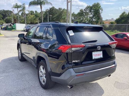 Used 2019 Toyota RAV4 XLE FWD image 6