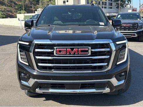 New 2026 GMC Yukon XL Elevation image 2