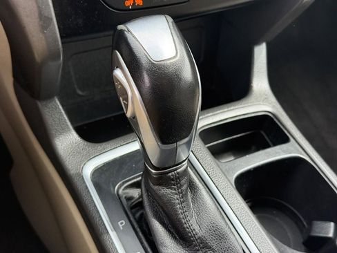 Used 2018 Ford Escape SEL FWD image 21