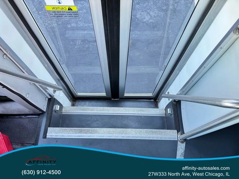 Used 2016 Ford E-350 and Econoline 350 Super Duty image 18