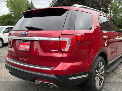 Used 2019 Ford Explorer Platinum AWD/4WD image 9