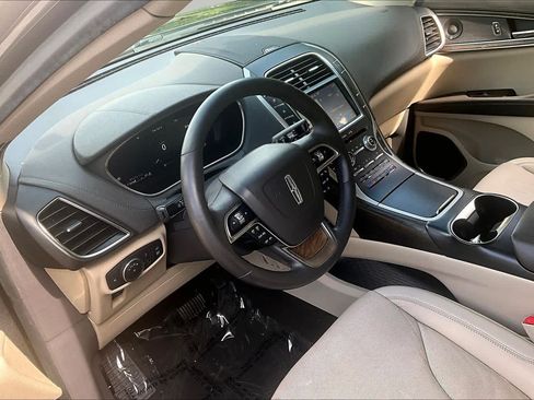 Used 2020 Lincoln Nautilus Reserve AWD/4WD image 18