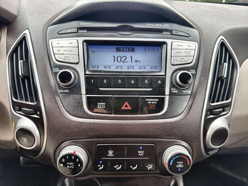Used 2012 Hyundai Tucson GLS FWD image 12