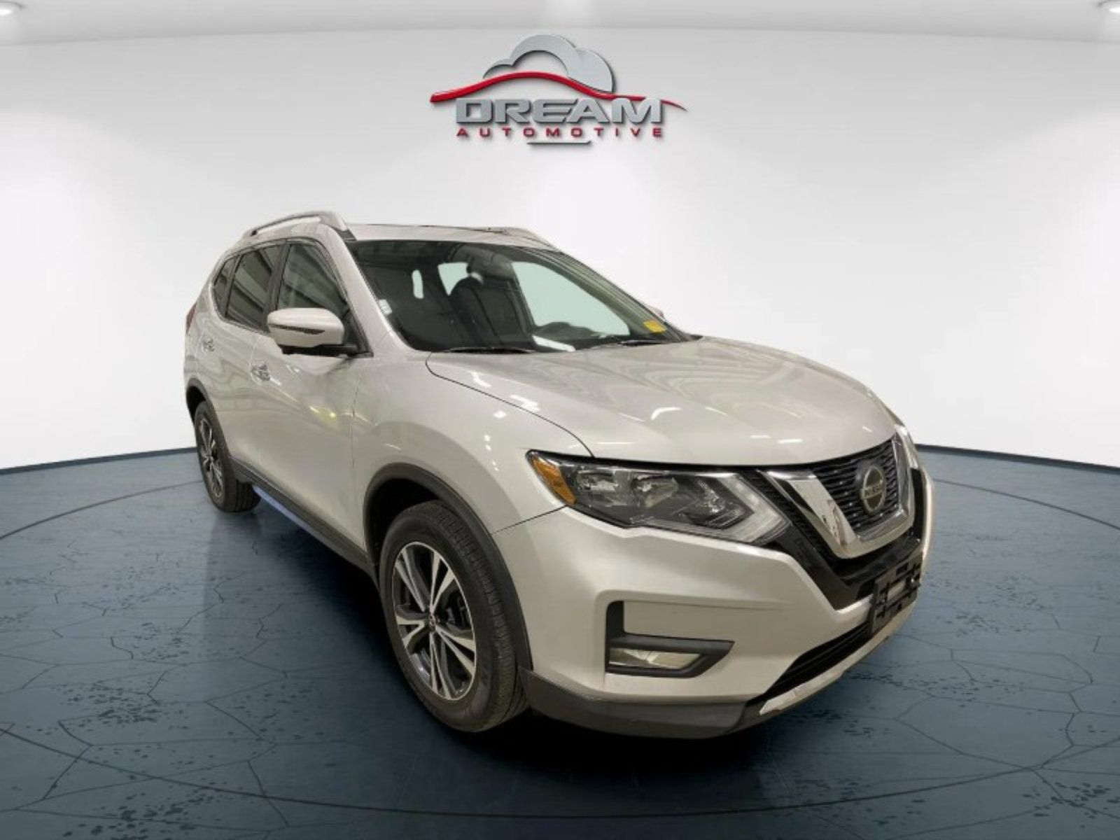 Used 2020 Nissan Rogue SV w/ Sun & Sound Touring Package AWD/4WD image 1