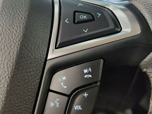 Used 2022 Ford Edge SEL image 22