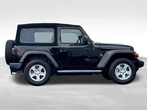 Used 2022 Jeep Wrangler Sport AWD/4WD image 8