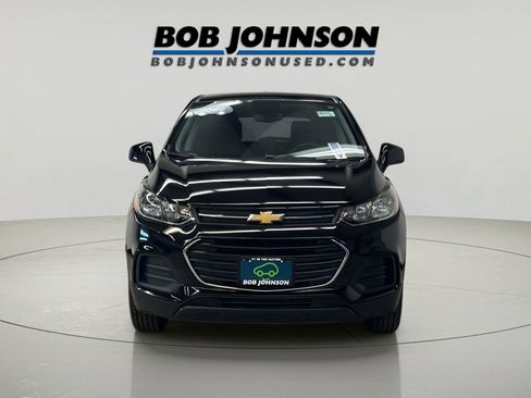 Certified 2022 Chevrolet Trax LS w/ Tint and Cruise Package image 4