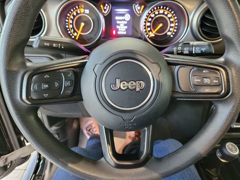 Used 2019 Jeep Wrangler Sport image 51