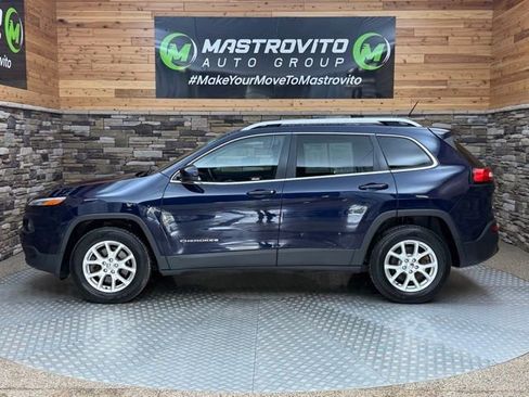 Used 2016 Jeep Cherokee Latitude w/ Safety/Convenience Group AWD/4WD image 6