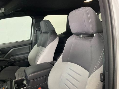 Used 2024 Toyota Tacoma TRD Off-Road w/ TRD Off Road Upgrade Package image 9