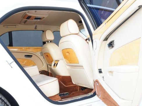 Used 2012 Bentley Mulsanne RWD image 60