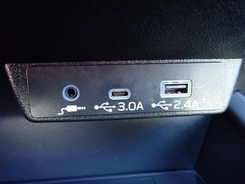 Certified 2025 Subaru Forester Premium AWD/4WD image 21
