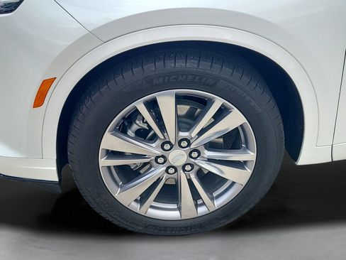 Used 2024 Cadillac XT6 Premium Luxury AWD/4WD image 24
