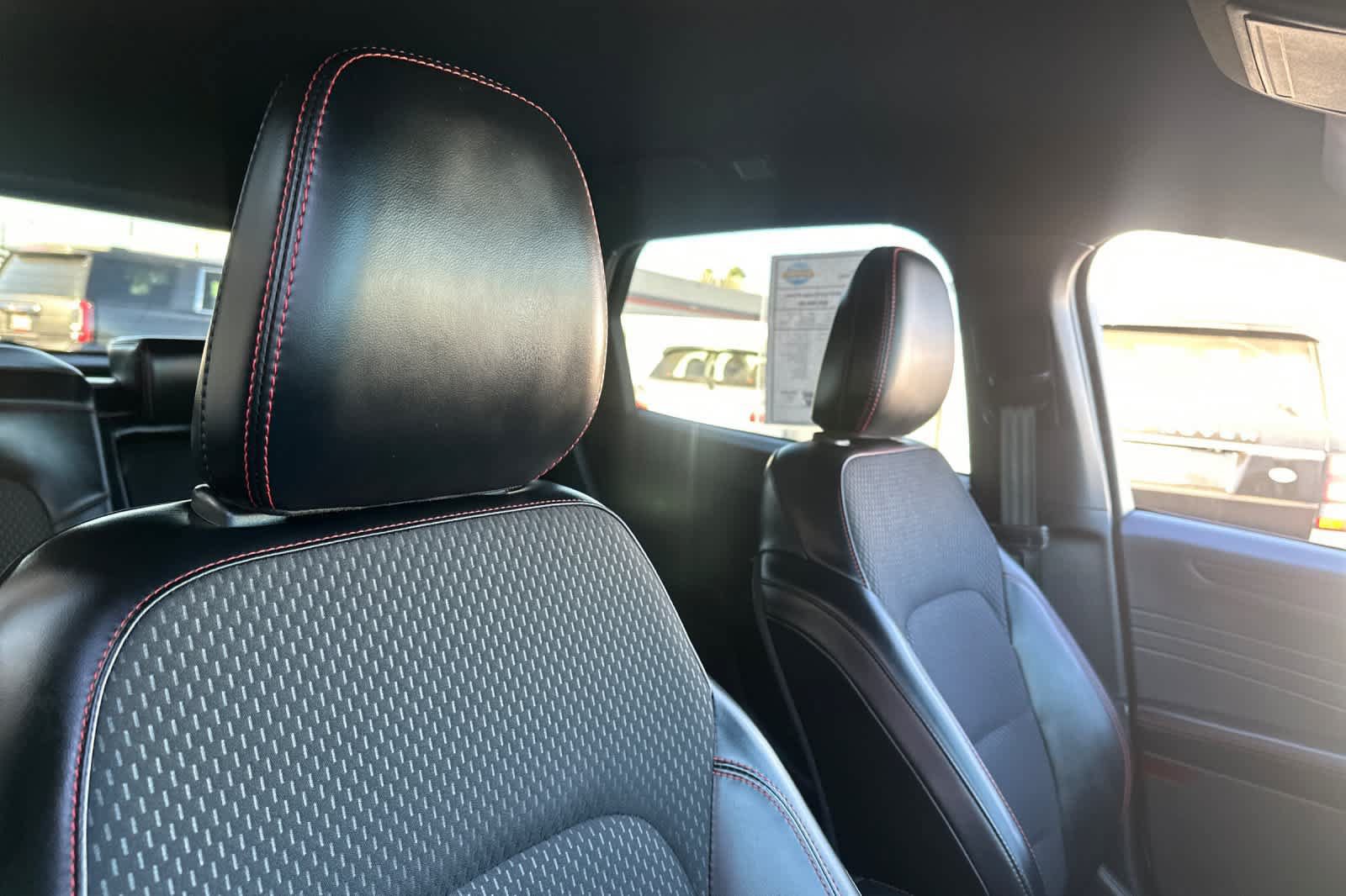 Used 2025 Ford Escape ST-Line FWD image 19