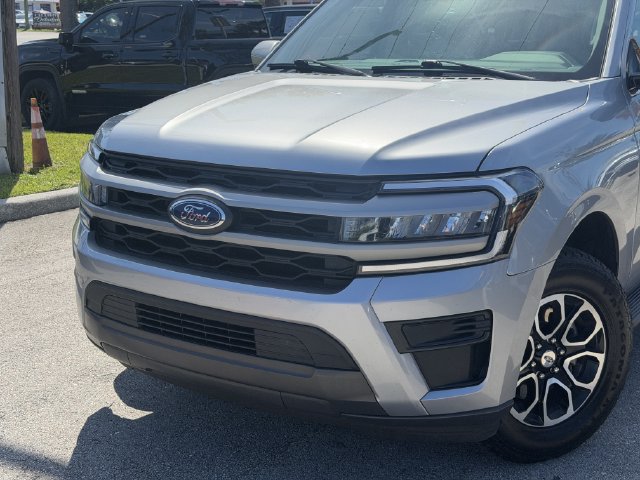 Used 2024 Ford Expedition Max XLT RWD image 5