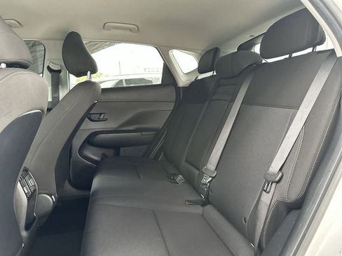 Used 2025 Hyundai Kona SEL FWD image 24