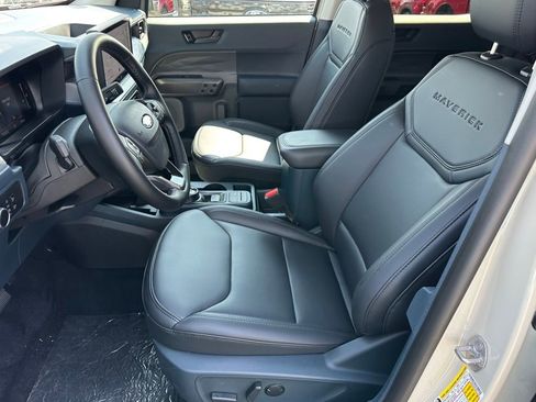 New 2025 Ford Maverick Lariat w/ Black Appearance Package AWD/4WD image 14